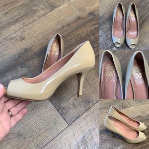 VINCE CAMUTO peep toe pumps. Tan. 5.5/35.5B